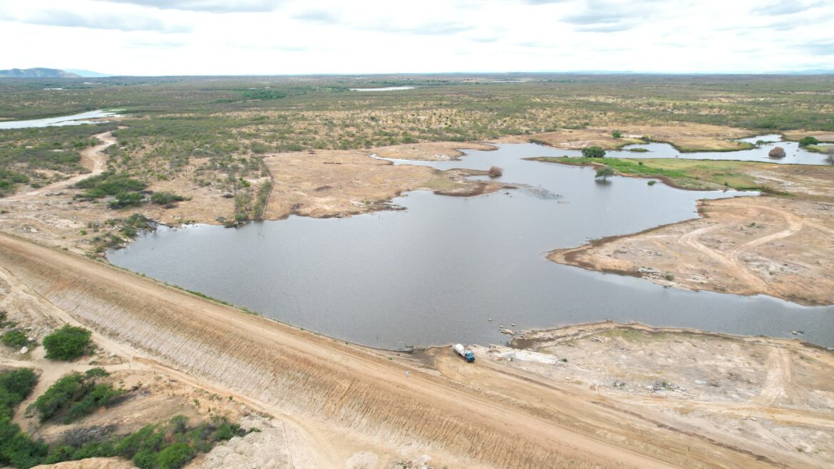 2025.06.13-Visita-com-Waldez-Inauguracao-do-acude-Riacho-da-Volta_Fotos-Heros-Lucena